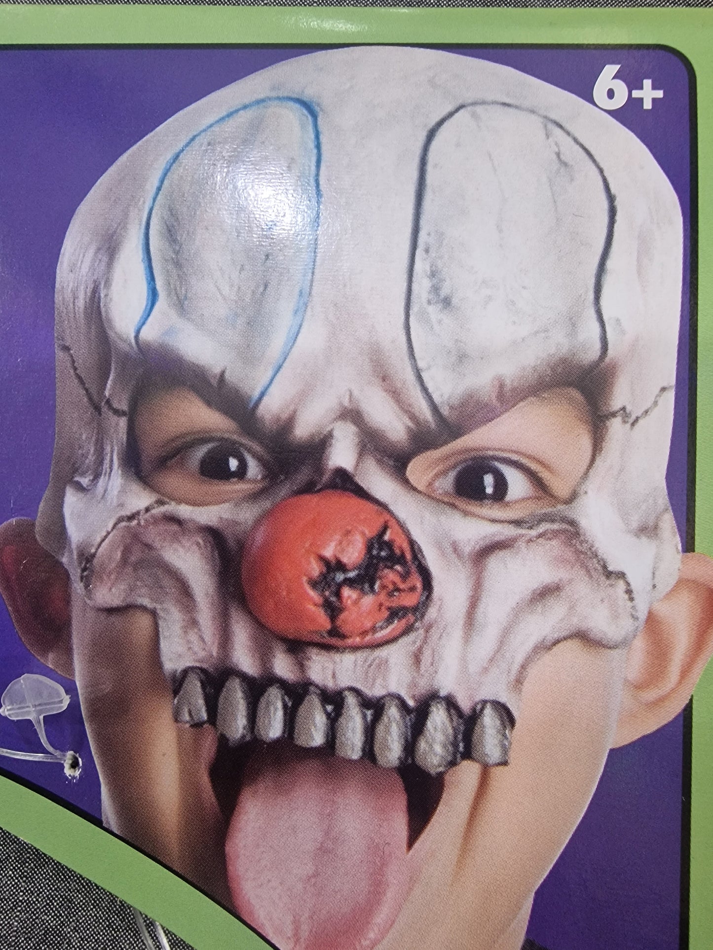 Kids Chuckles chinless mask